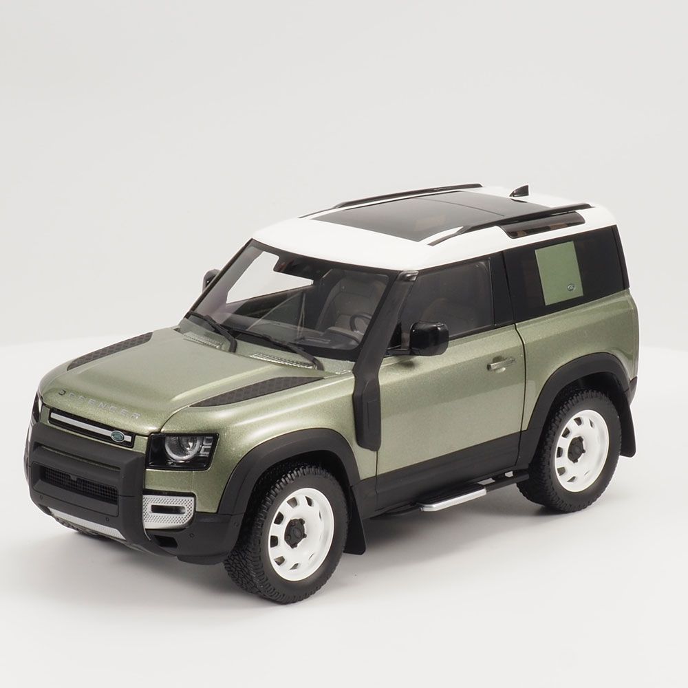 New Defender 90 1:18 Scale Model Pangea Green